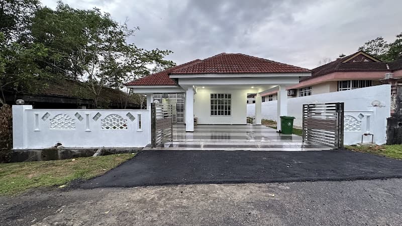 Pusat Jagaan Warga Emas Azalea Care Centre 1